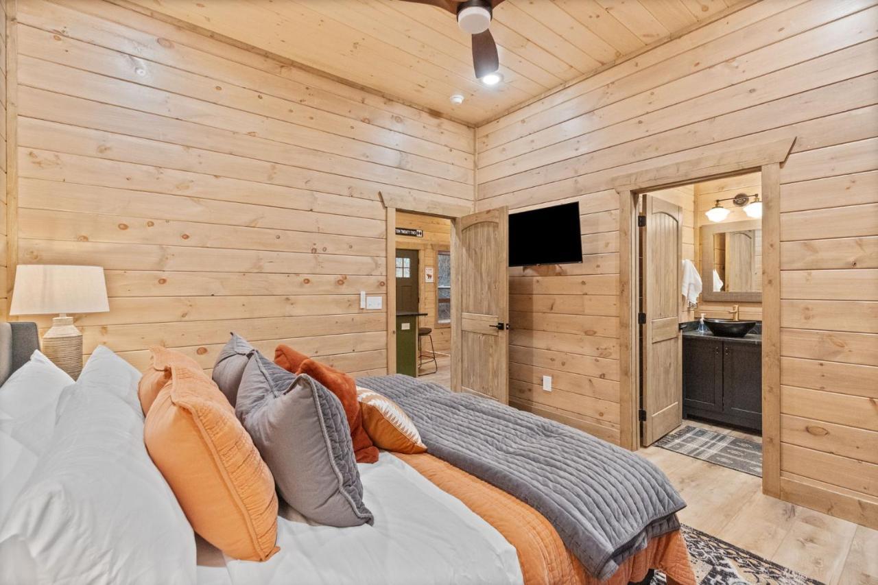 Mins To Gburg Sleeps 8 Hot Tub Arcade Area Pool Villa Gatlinburg Buitenkant foto