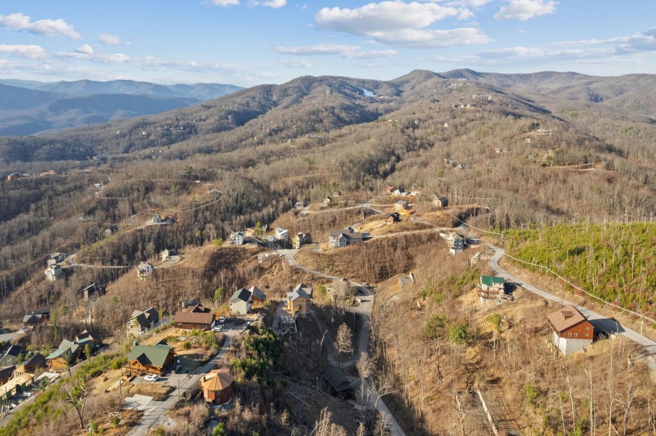 Mins To Gburg Sleeps 8 Hot Tub Arcade Area Pool Villa Gatlinburg Buitenkant foto