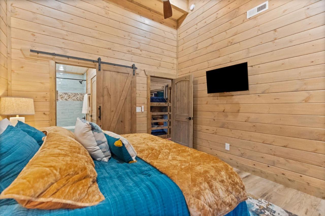 Mins To Gburg Sleeps 8 Hot Tub Arcade Area Pool Villa Gatlinburg Buitenkant foto