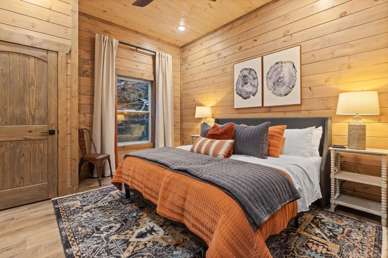 Mins To Gburg Sleeps 8 Hot Tub Arcade Area Pool Villa Gatlinburg Buitenkant foto