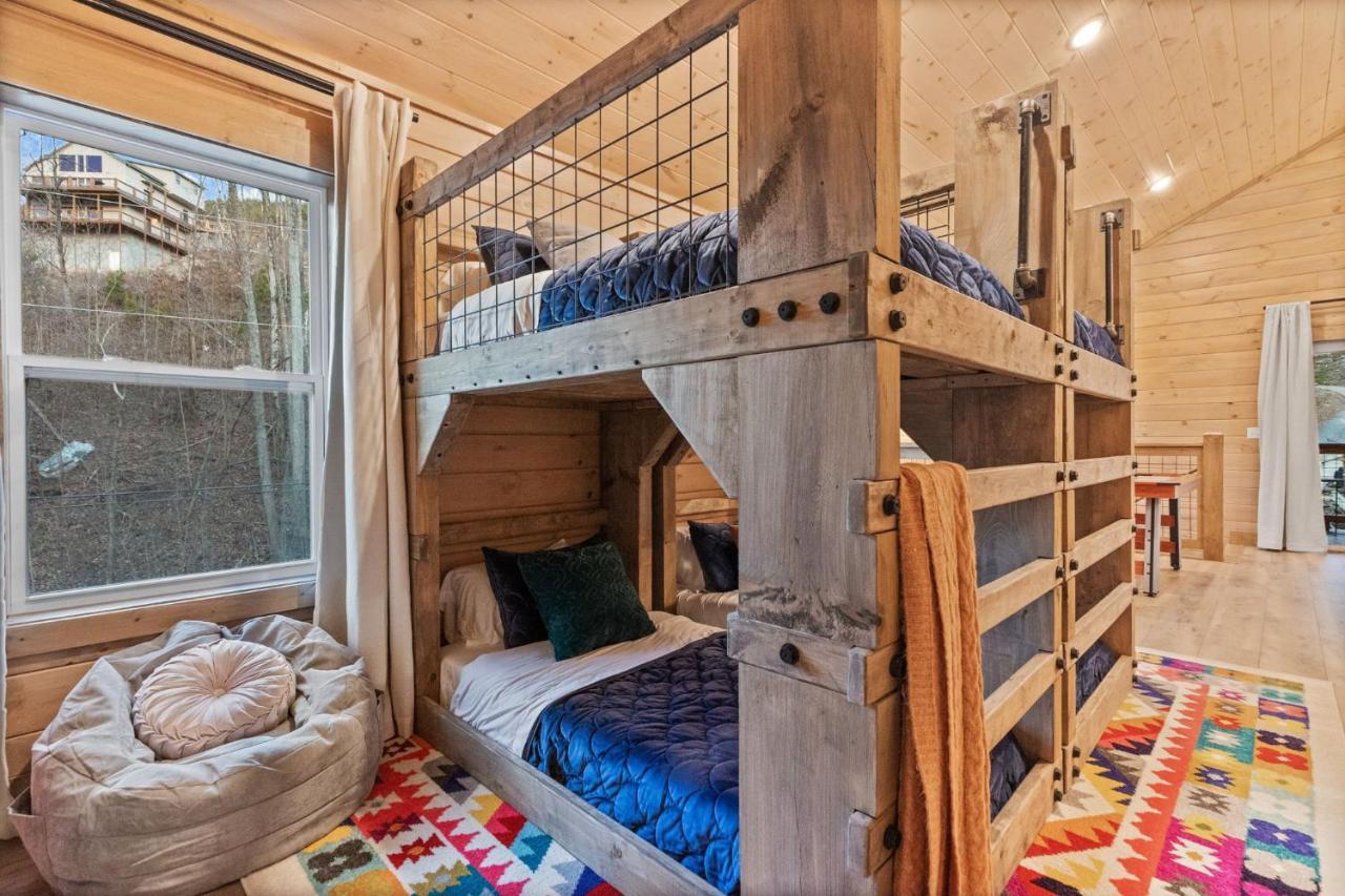 Mins To Gburg Sleeps 8 Hot Tub Arcade Area Pool Villa Gatlinburg Buitenkant foto