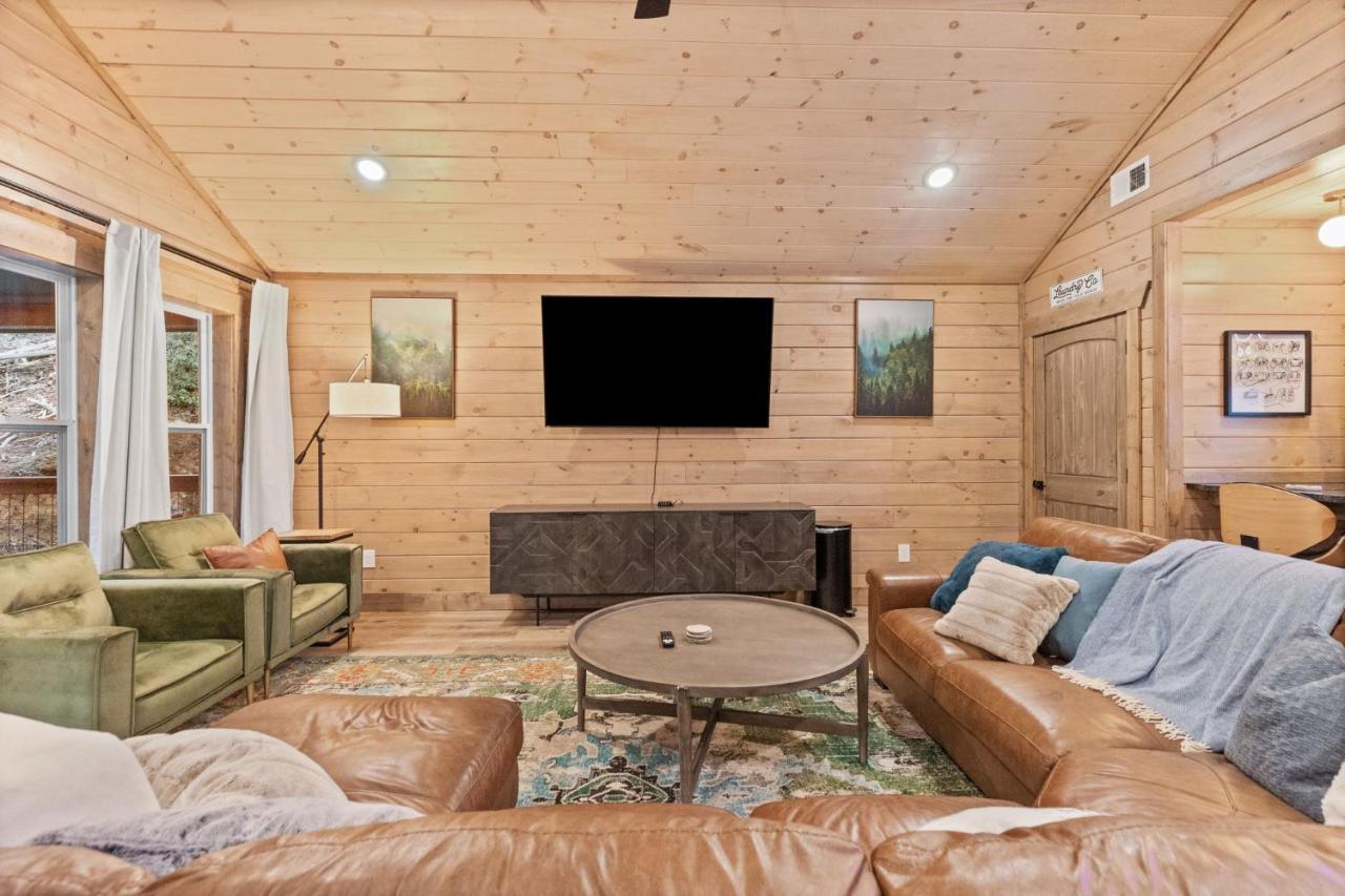 Mins To Gburg Sleeps 8 Hot Tub Arcade Area Pool Villa Gatlinburg Buitenkant foto