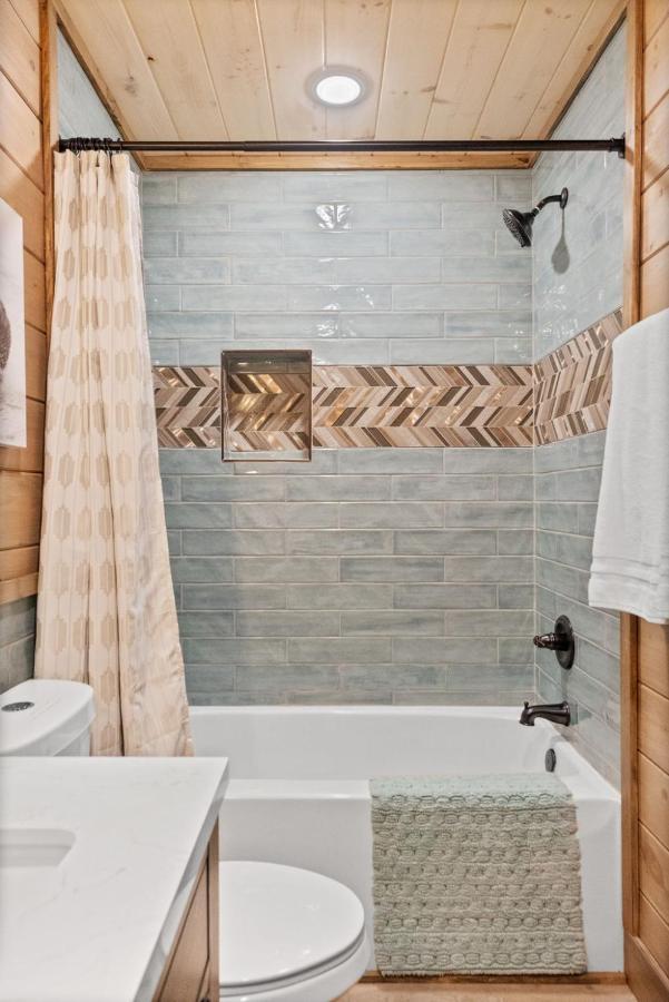 Mins To Gburg Sleeps 8 Hot Tub Arcade Area Pool Villa Gatlinburg Buitenkant foto